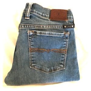 Lucky Brand Size 26/2 Charlie Skinny Jean