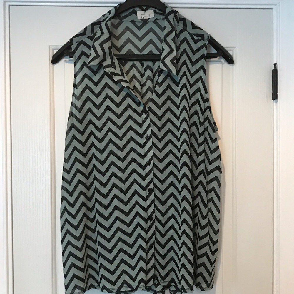 Ember Black & Mint Chevron Top