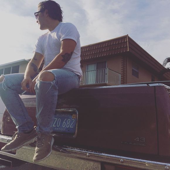 Meet your Posher, Max - Picture 1 of 1