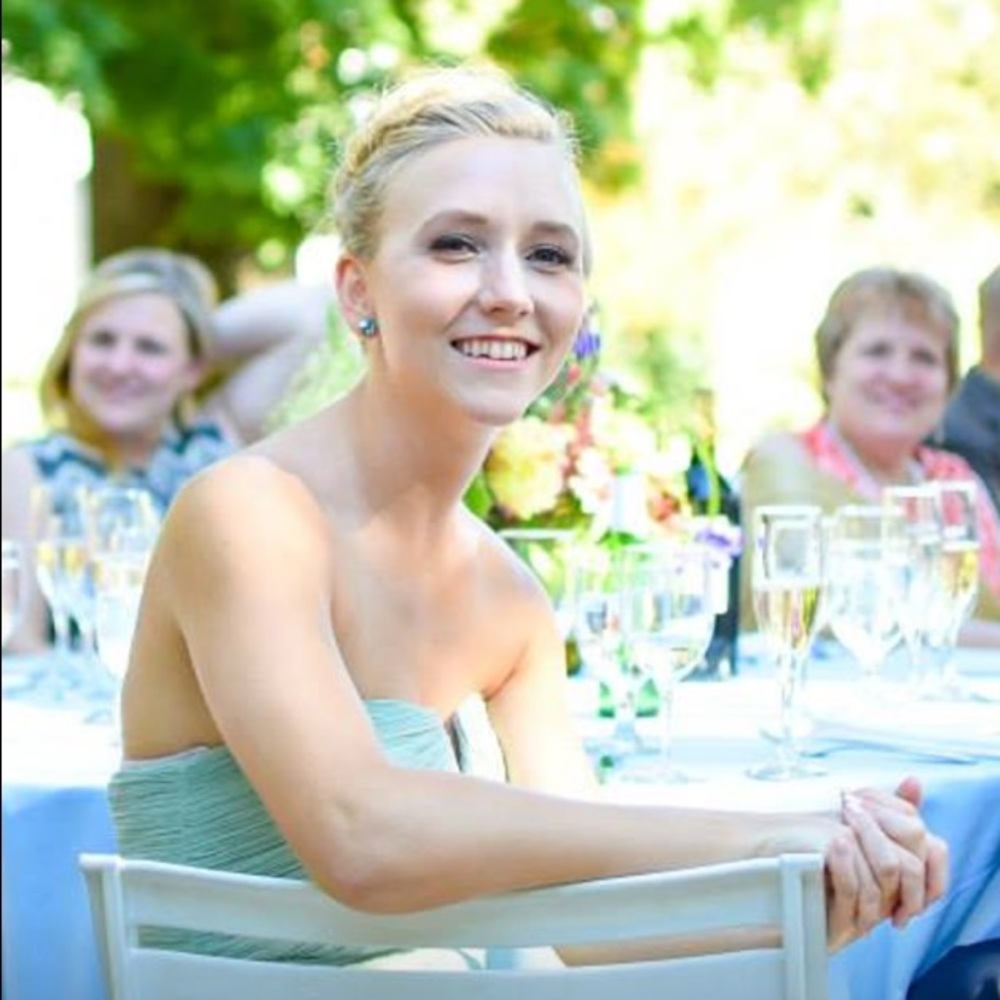 Meet your Posher, Caroline