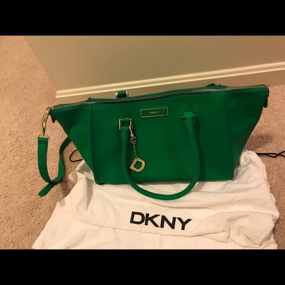 SOLD!! DKNY Green Saffino Leather Purse