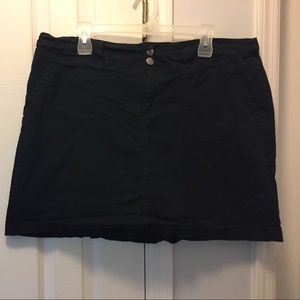 Black skort