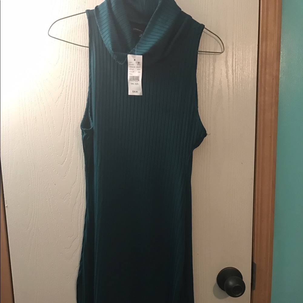 Kendall and Kylie dress