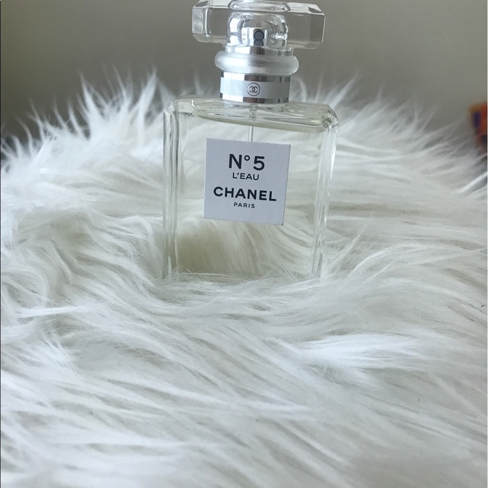 ✨Chanel No 5 L'eau edt New 1.2oz✨