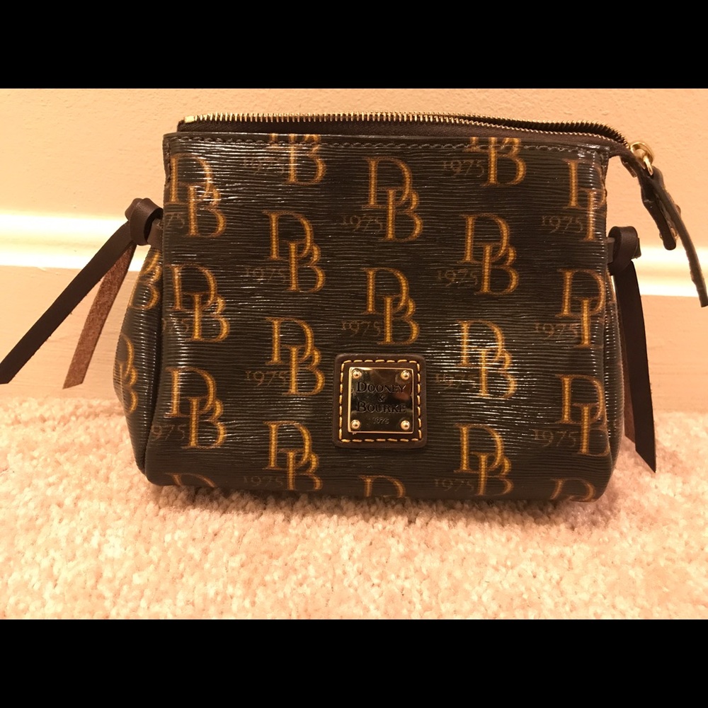 Cosmetic bag