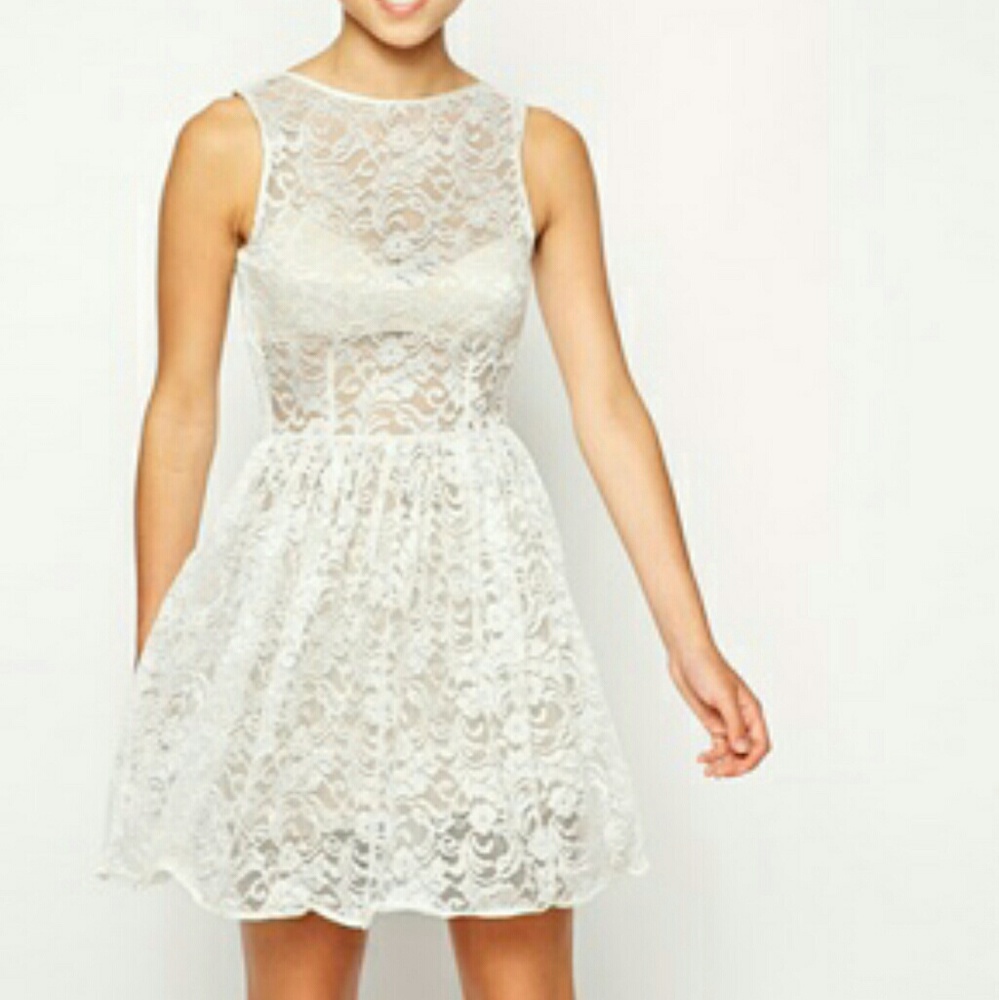 💟🌼HP🌼💟 AA Leaf Flower Lace Dress in Ivory