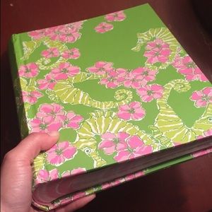 Lilly Pulitzer photo book. Never been used