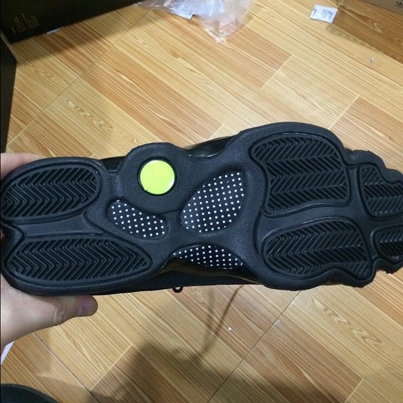 Retro 13 OG - Picture 2 of 2