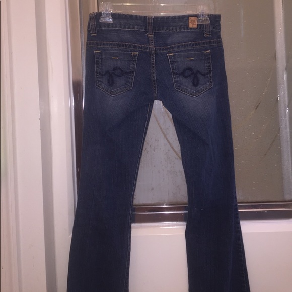 Guess Flare Denim - Picture 2 of 5