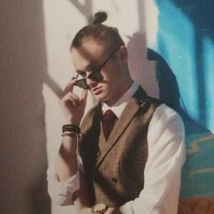 Meet your Posher, Jason