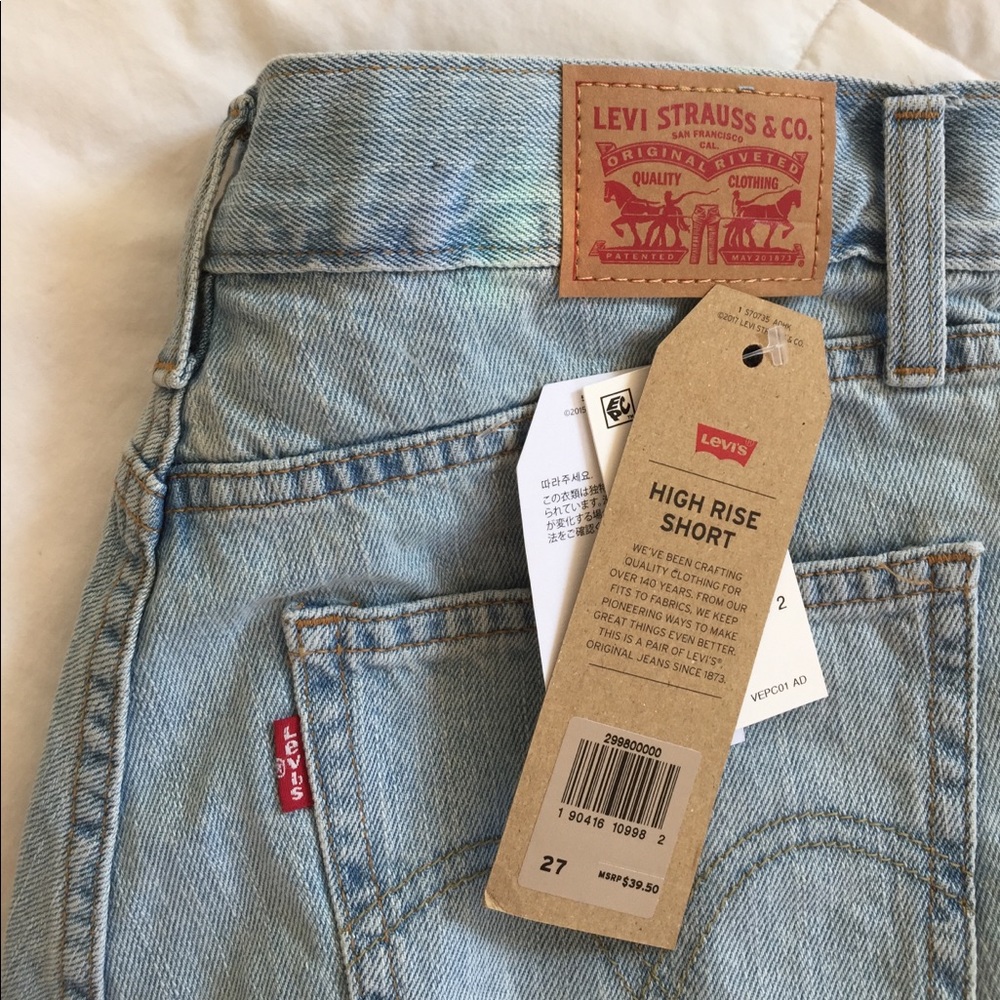 Levi's high rise jean shorts size 27