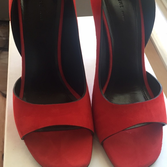 Shoes - Picture 2 of 6