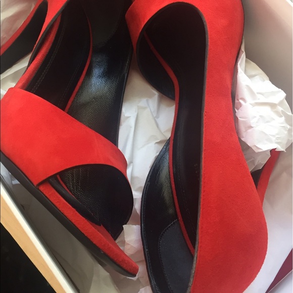 Shoes - Picture 3 of 6