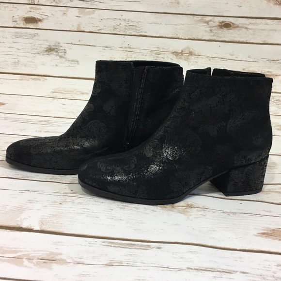 Vagabond Suede Boots Size 9 : Like New - Picture 3 of 3