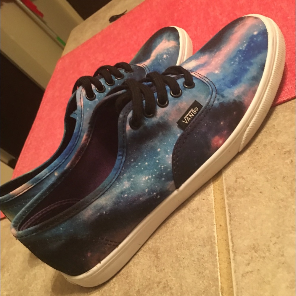 ☀️Like New Vans
