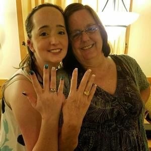 Meet your Posher, Elizabeth