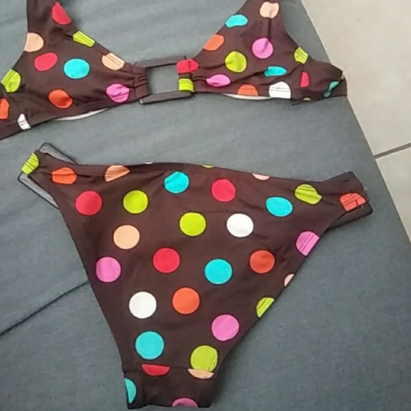 Bikini - Picture 2 of 3