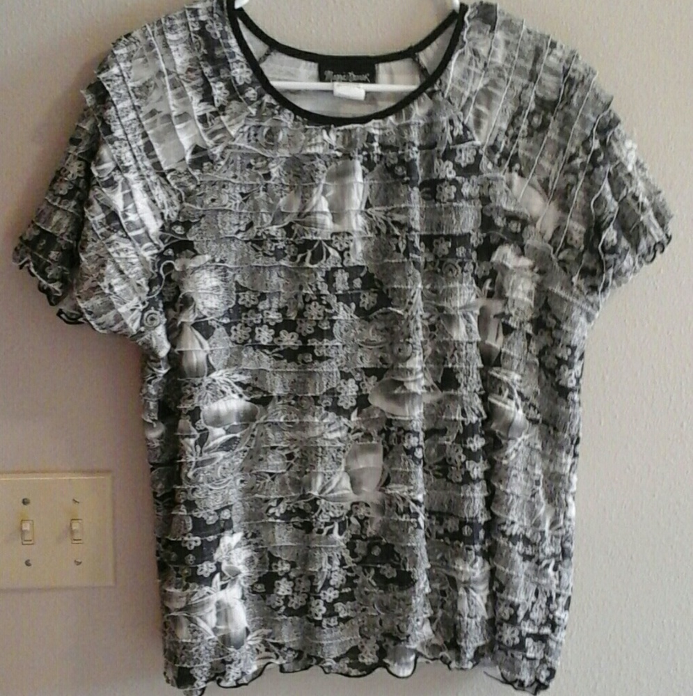 Black and white ruffled top