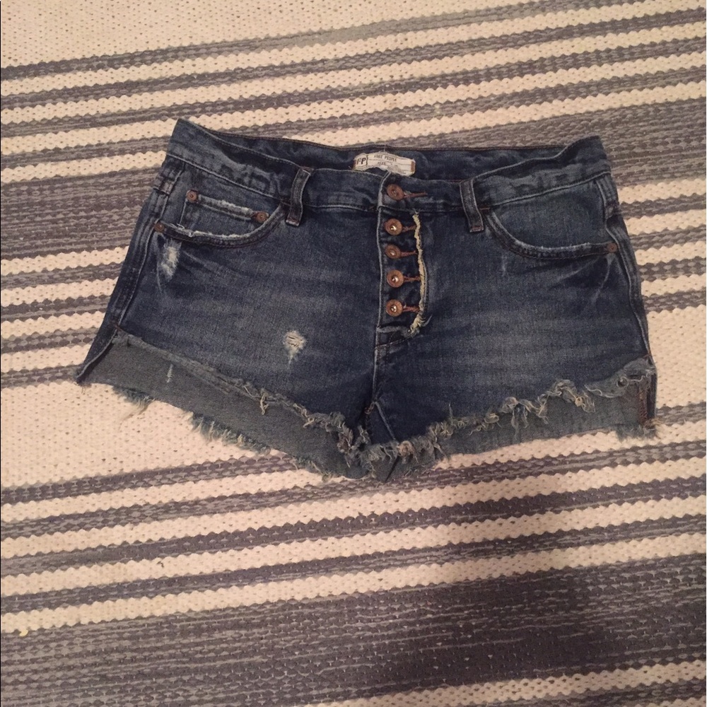 Free People cutoff shorts; size 26