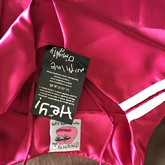 O mighty silk kitten dress in maroon - Picture 2 of 2