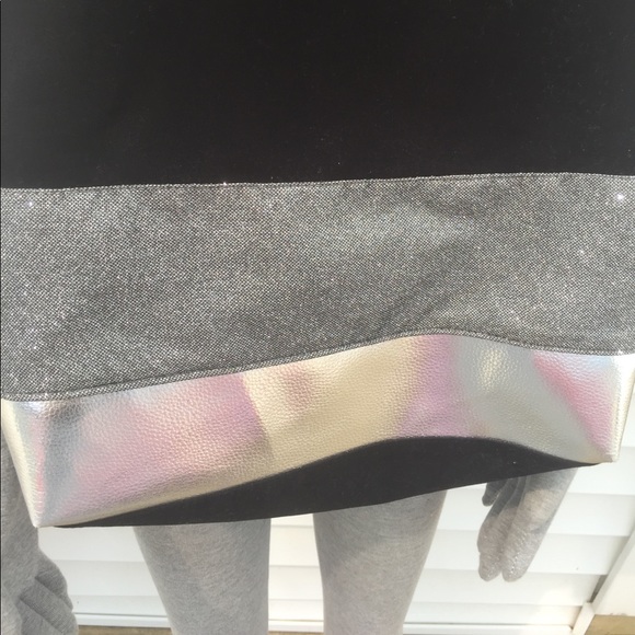 Victoria secret tote with cosmetic bag - Picture 4 of 7