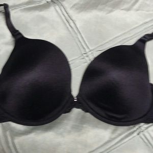 Black vanity fair bra