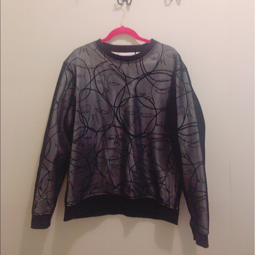 Man's sweater only wear once .