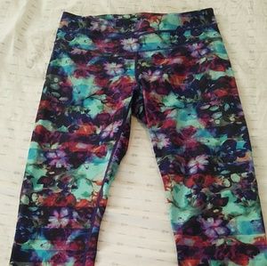 Athleta Sonar Capris - Multicolored, M