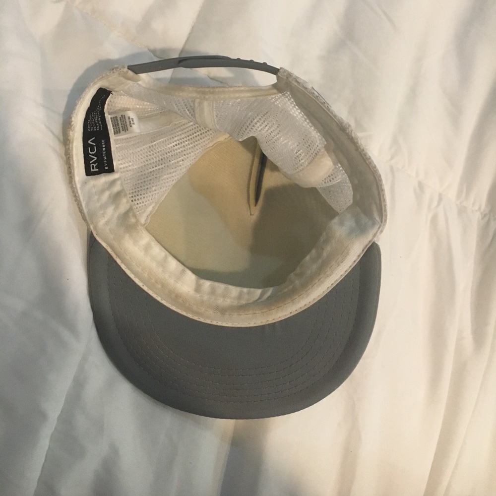 Hat RVC/\ - Picture 3 of 4