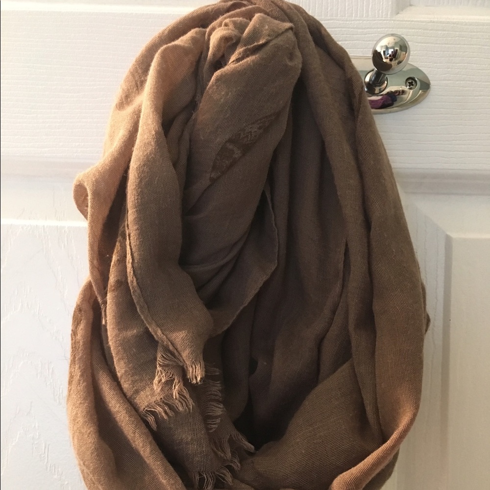 Long Pashmina scarf w elephants