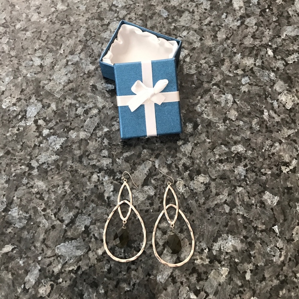 Dangle earrings
