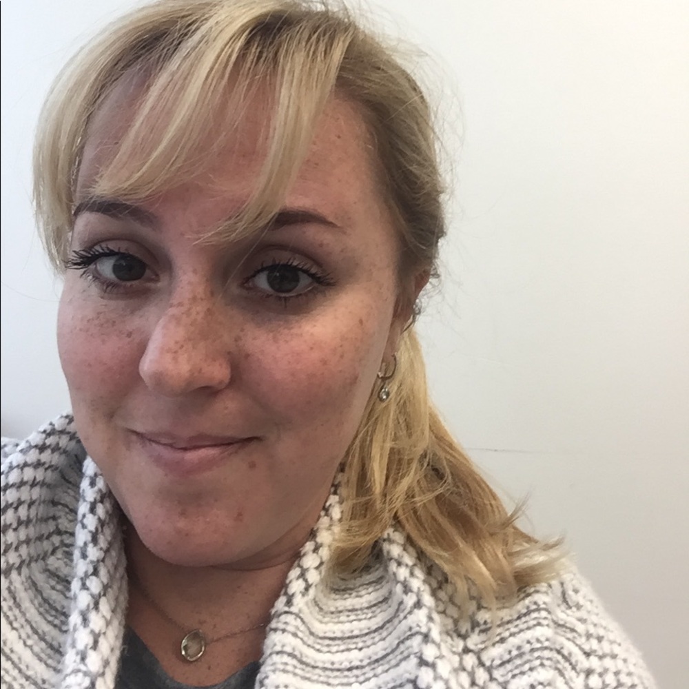 Meet your Posher, Carly