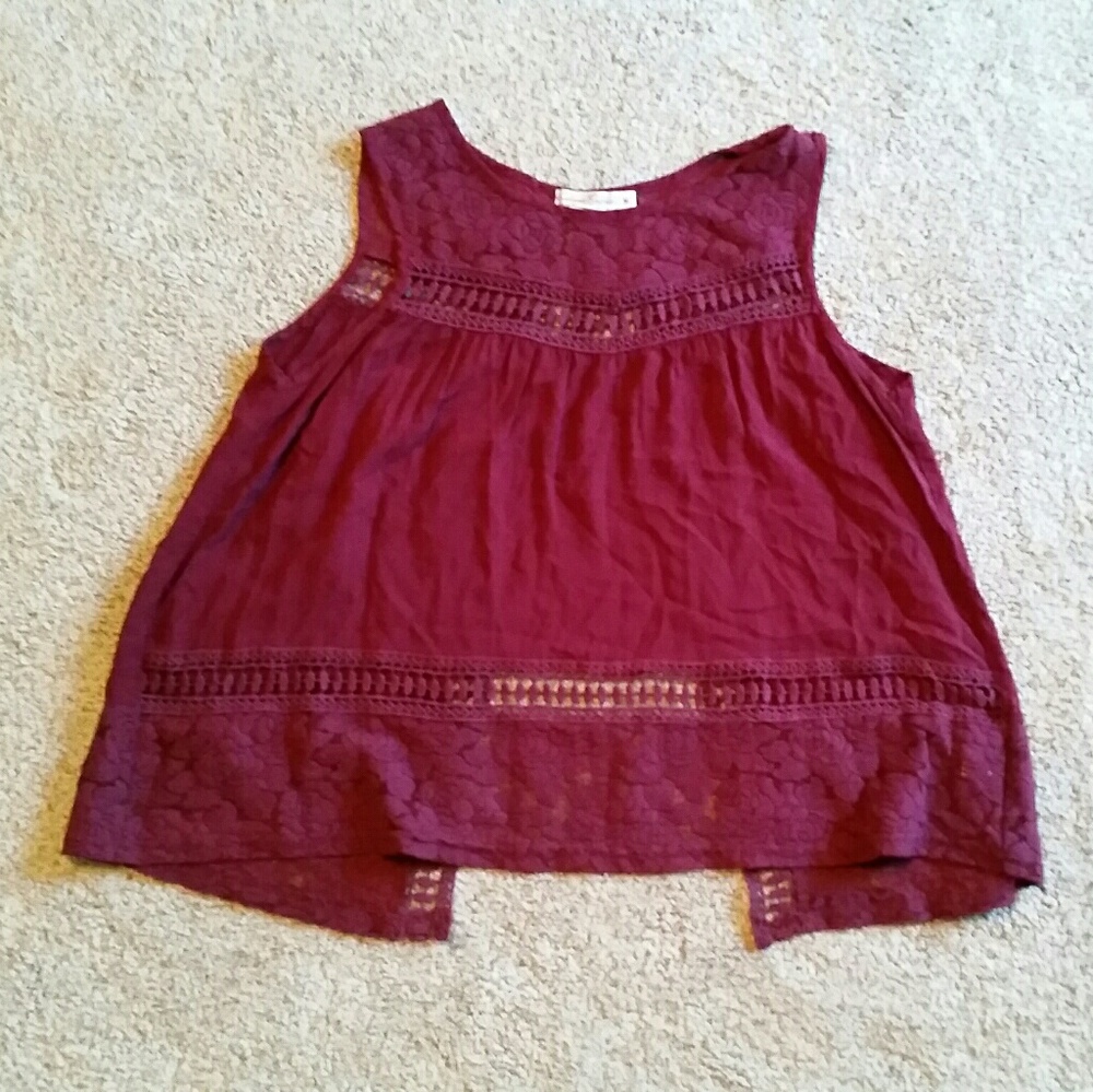 Open slit back flowy tank top