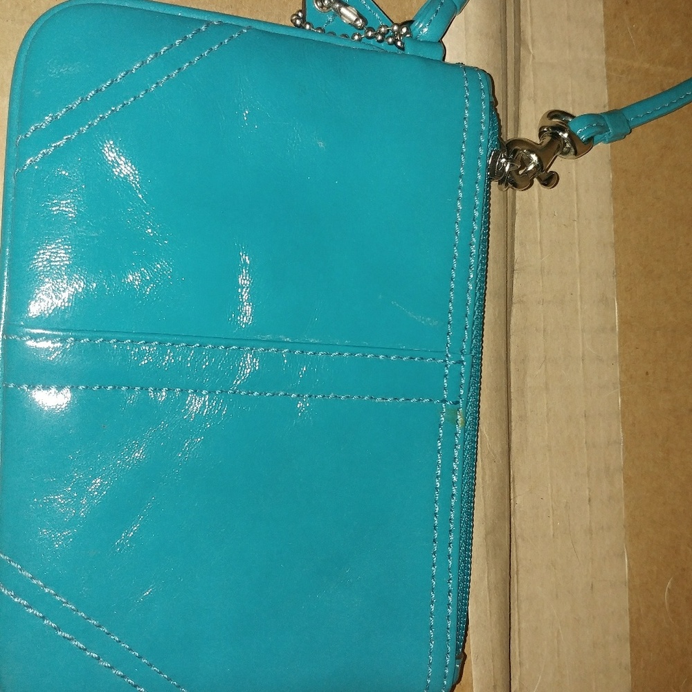 NWOT Coach wristlet