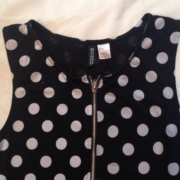 Adorable polka dot dress - Picture 2 of 3