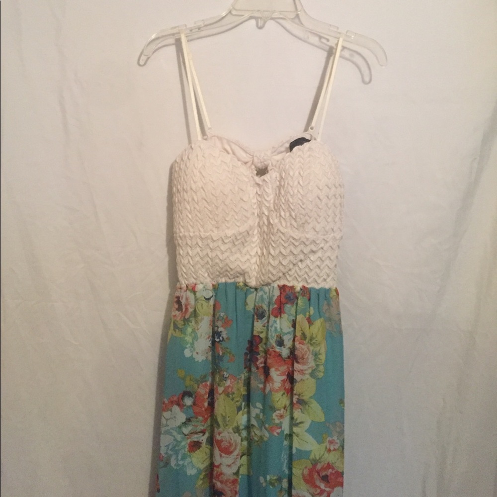 Flowing Flower Maxi Dress