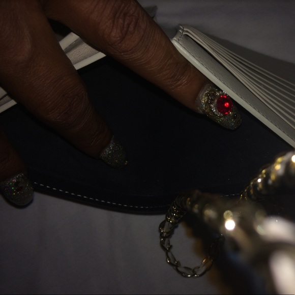 Like New Celine large Wallet 👛💯 - Picture 3 of 4