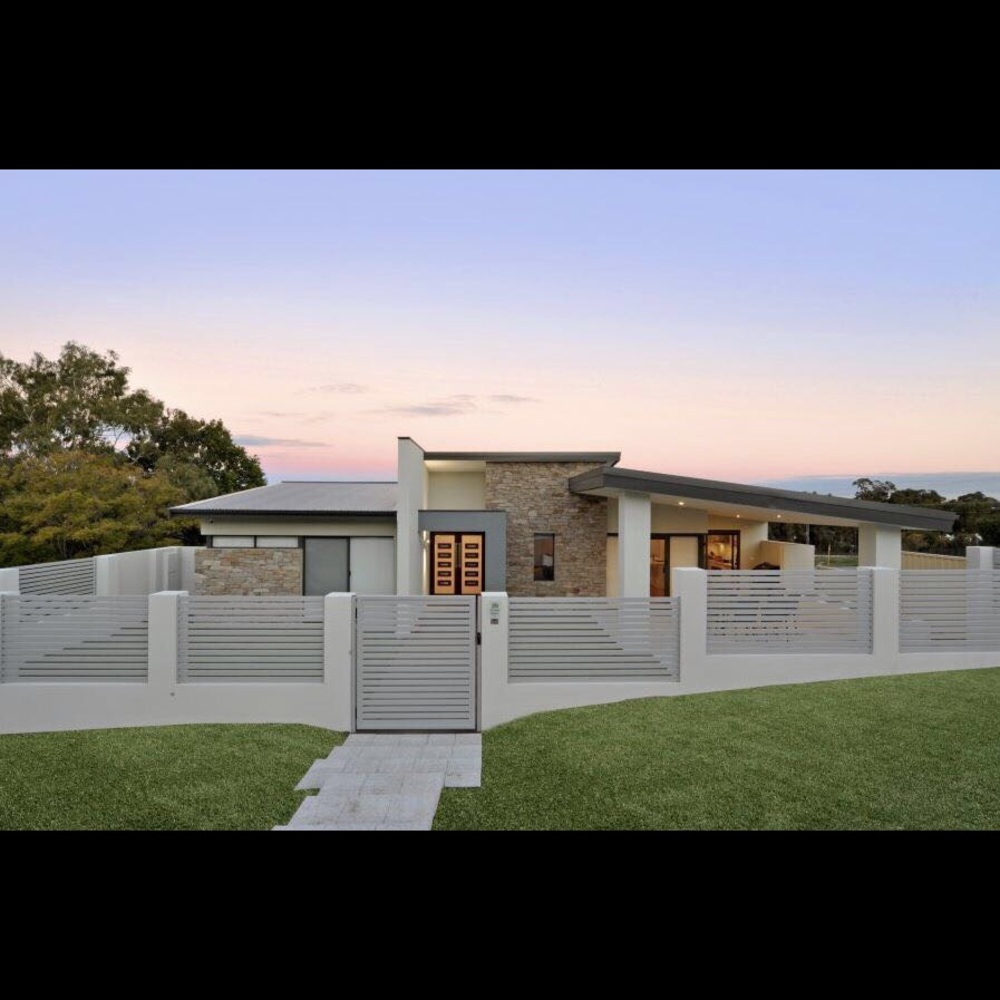 Meet your Posher, Veronica