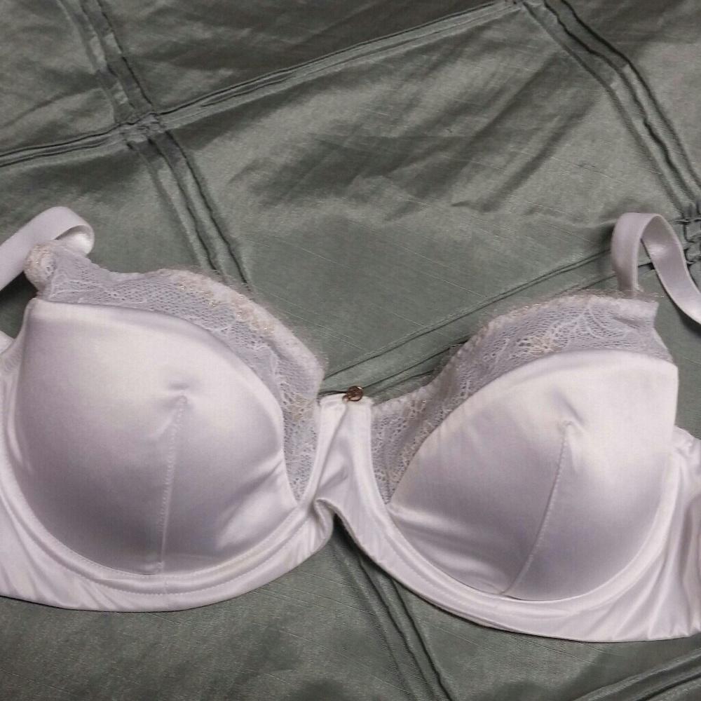 Sexy JLo bra