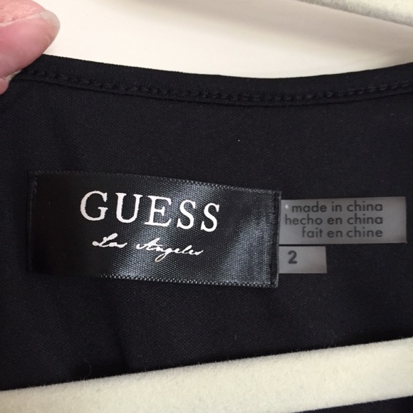 Stunning scalloped lace guess dress - Picture 8 of 8