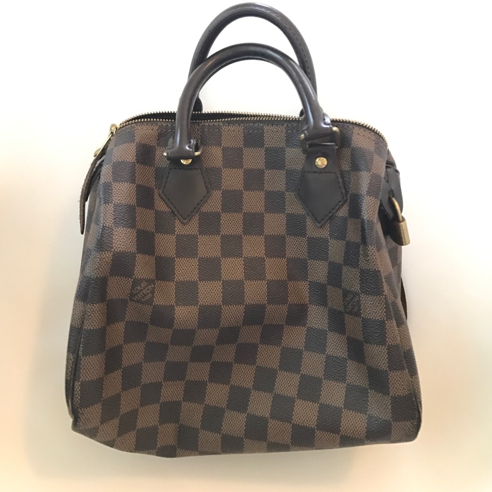Louis Vuitton 25 speedy