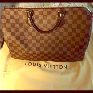 Louis Vuitton Speedy 35