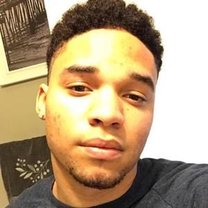 Meet your Posher, Devin