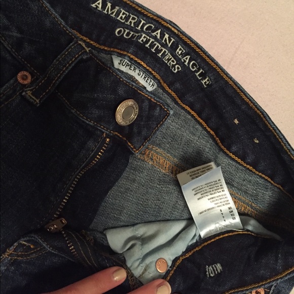 AE Super Stretch Shorts Size 4 - Picture 2 of 3