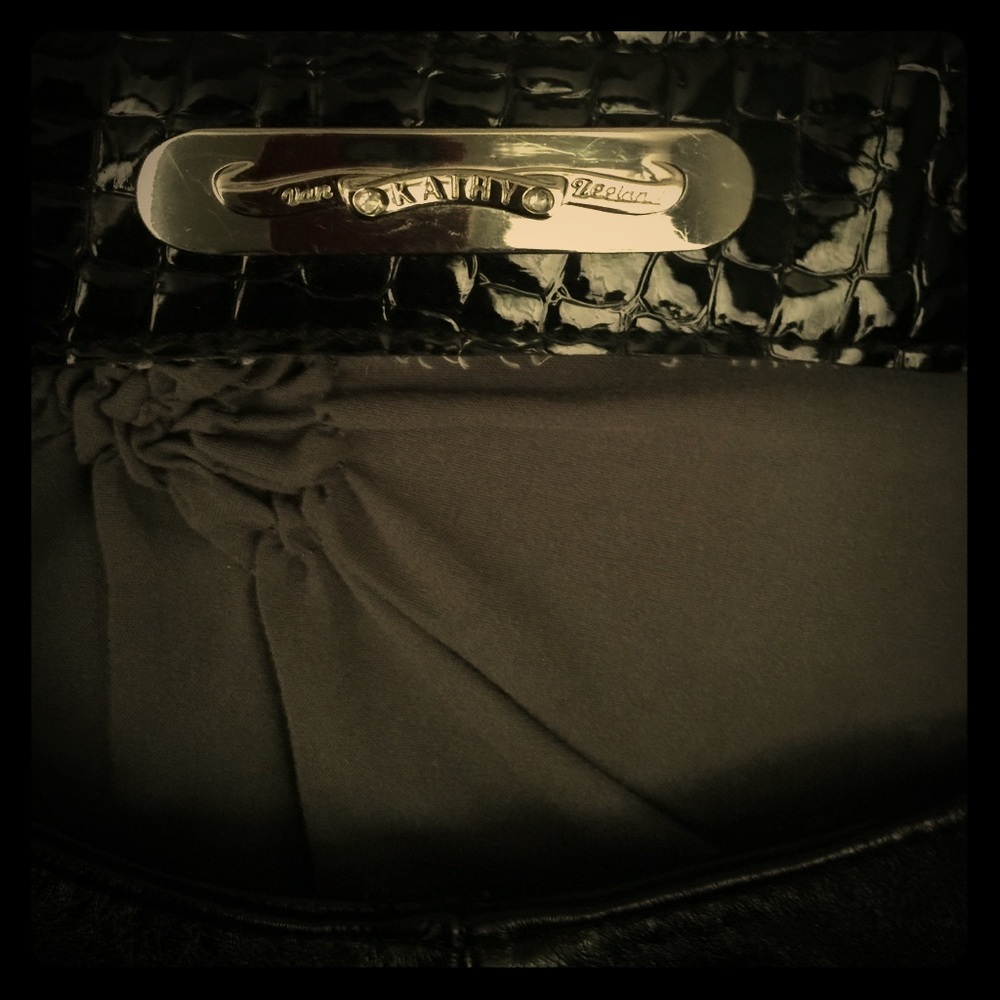 Beautiful Handbag - Picture 3 of 4