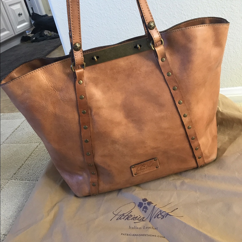 Patricia Nash tote