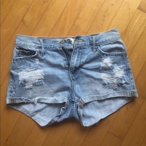 Highwaisted Hollister jean shorts