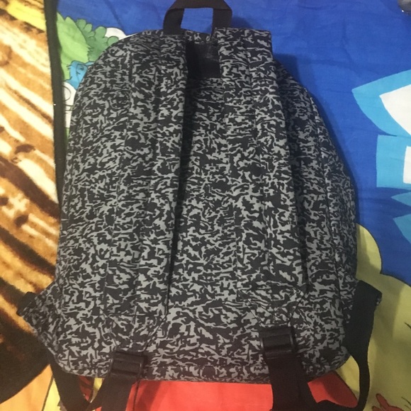 Obey Propaganda Backpack - Picture 3 of 3