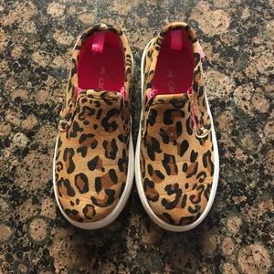 Carter's leopard toddler shoes size 8