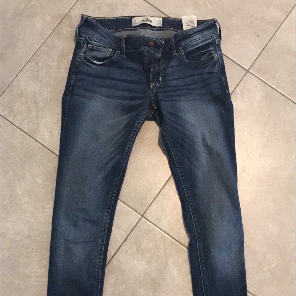 Holister skinny jeans size 3L 26W 33L